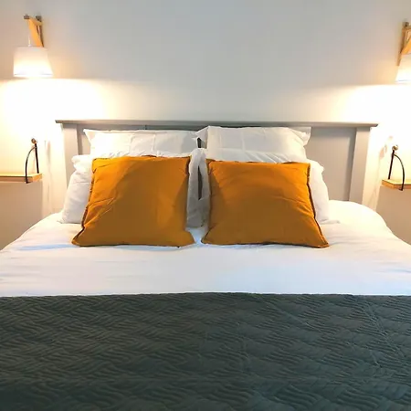 Des Cisterciens 7 A 9 Personnes בית נופש